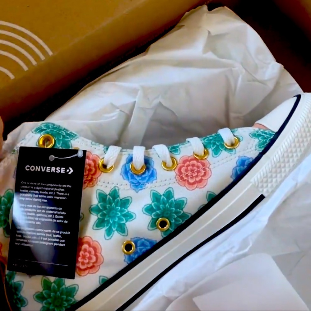 ISO Converse floral high tops